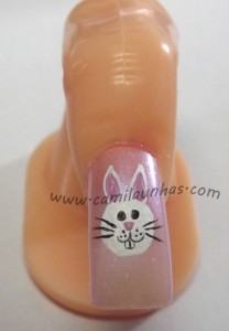 coelhinho da páscoa nas unhas
